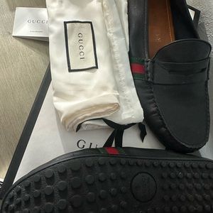 Gucci Men’s black leather Moccasins
